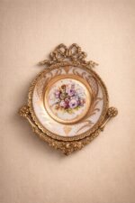 لوحة حائط بورسلين ونحاس رويال