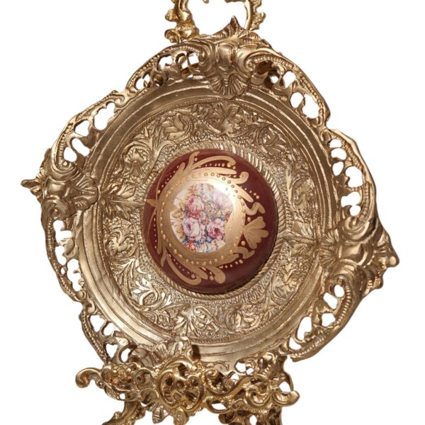 طبق نحاس ملكي