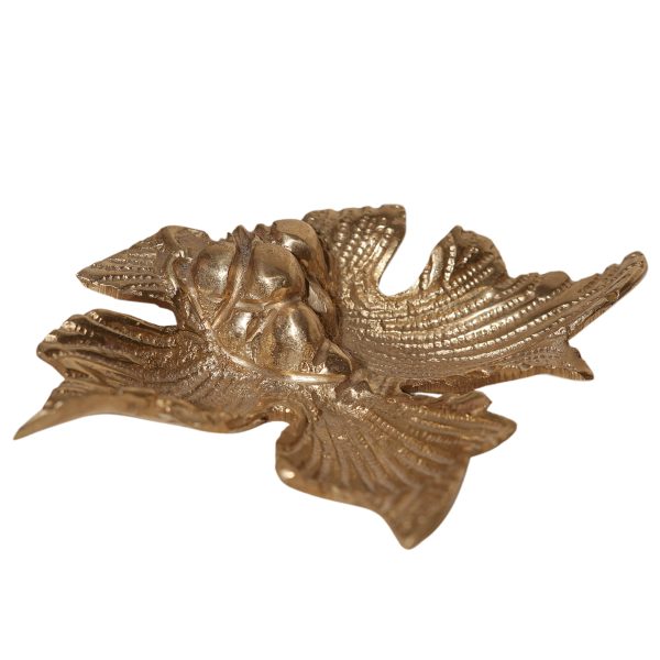 قطعة فنية نحاس على شكل ورقة يدوي الصنع