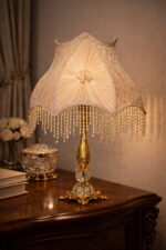 أباجورة صالون نحاس ملكي مع كريستال بشابوه جيبير تركي