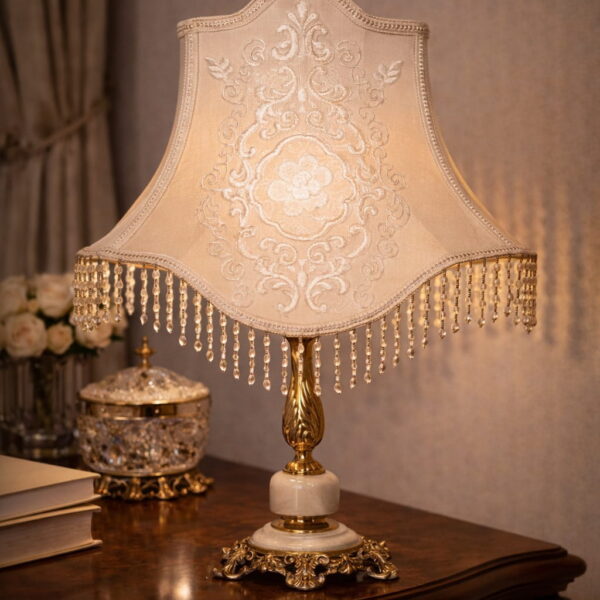 أباجورة صالون نحاس ملكي مع كريستال بشابوه جيبير تركي فاخر